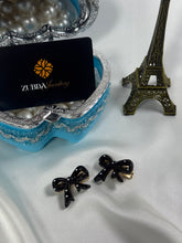 Bow hair pins with dots for girls